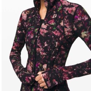 New with tags size 6 Lululemon Define jacket *luxtreme rare floral print